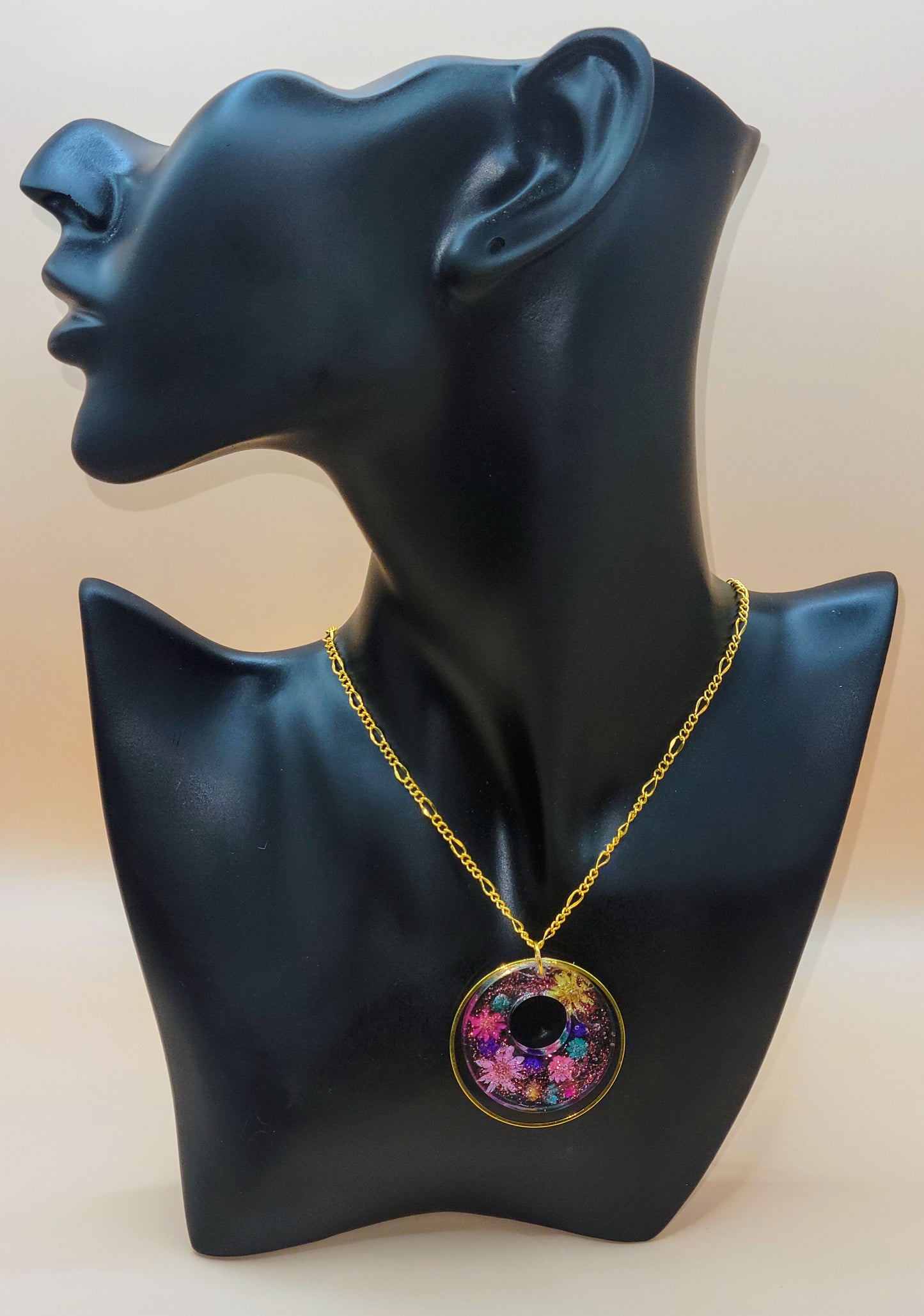 Resin flower necklace