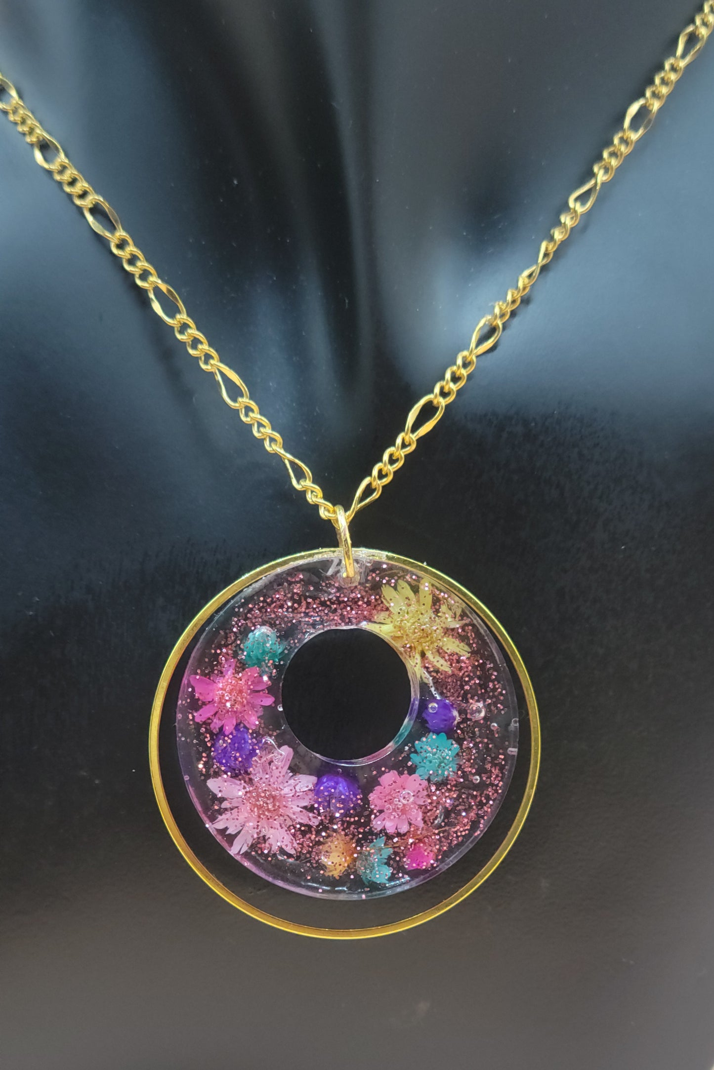 Resin flower necklace