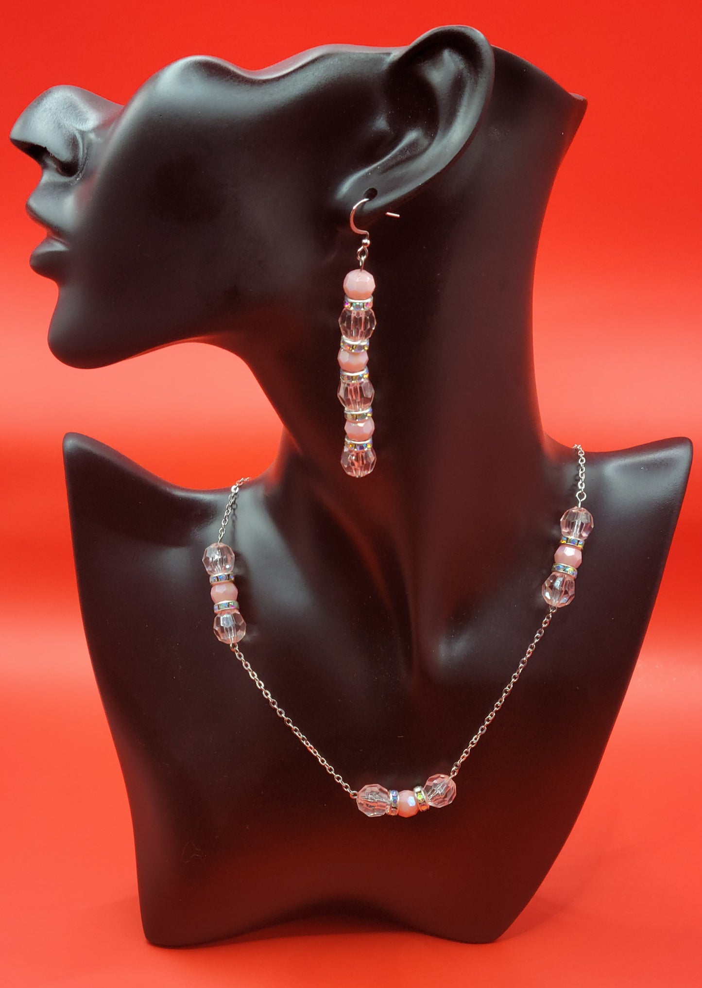 Pink beaded jewelry set